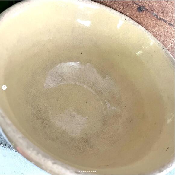 Antique 1930s Yellowware Mixing Bowl Collared Rim Wavy Ridged Bands Beehive - Picture 9 of 9